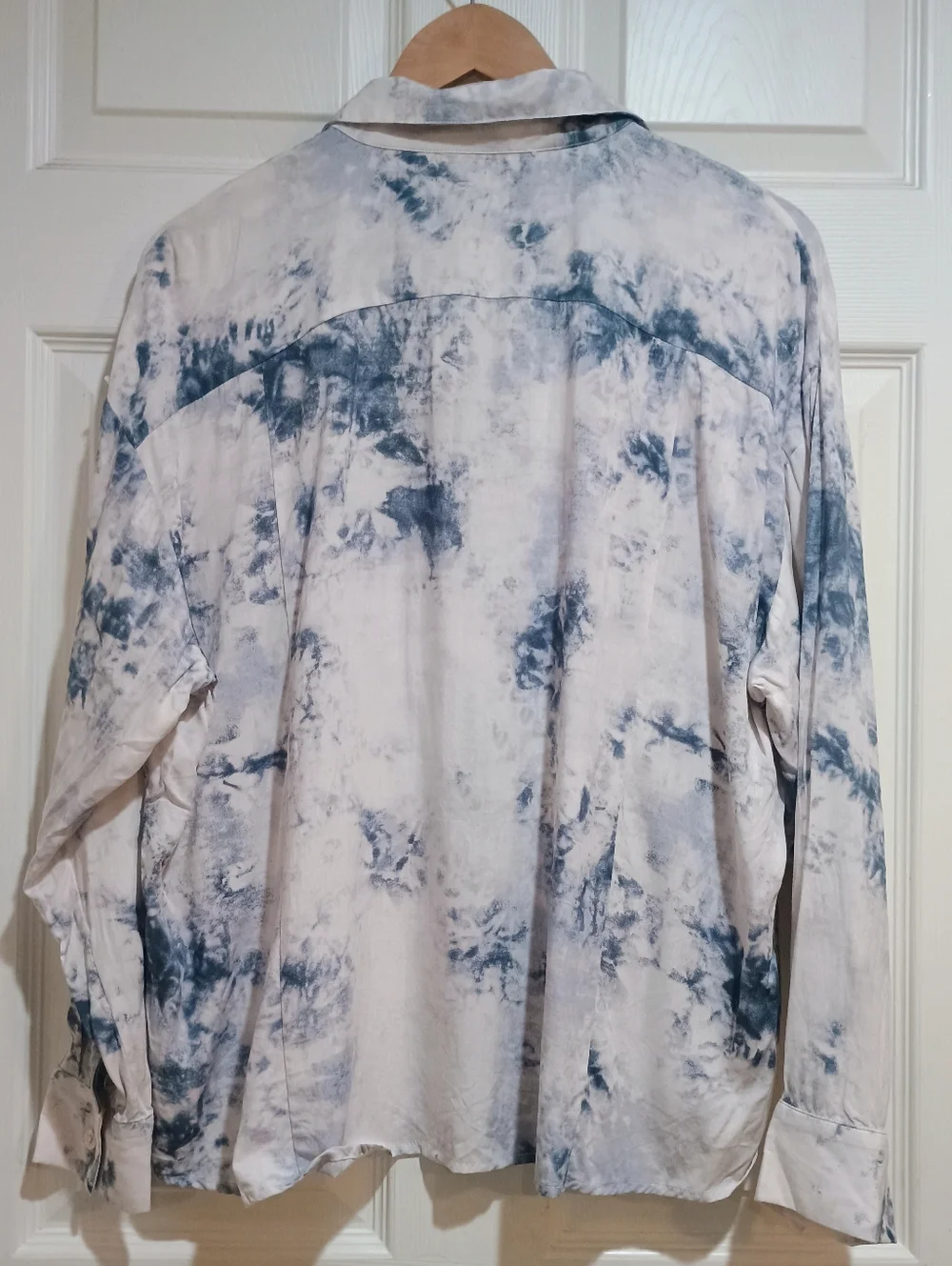 Grade & Gather Oversized Flowy Fit Blue Tie-Dye Button-Down Blouse Size Small - Picture 6 of 8
